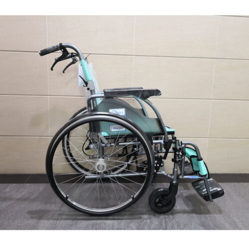 日本品牌Miki Super Light多功能手推輪椅 - Image 2
