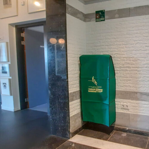 荷蘭品牌 Escape Mobility 疏散椅分格儲物櫃 - Escape-Point Locker white, empty - Image 4
